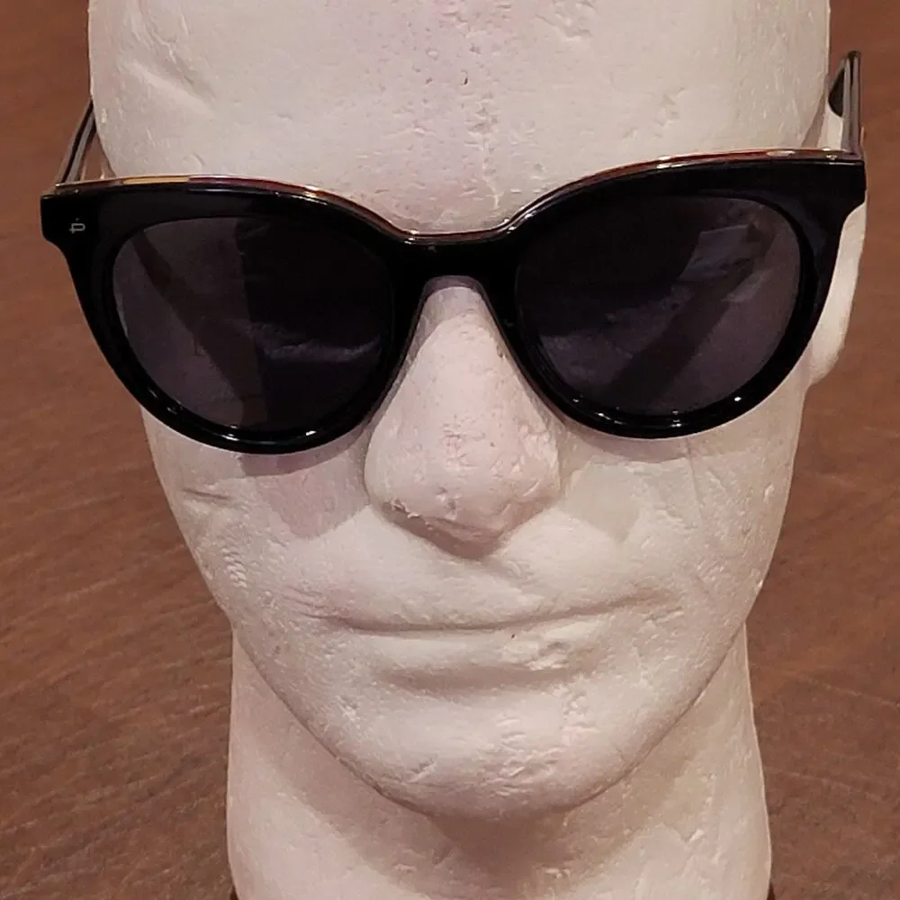 Prive Revaux The Kiki 807 50-22-145 Cat. 3 Polarized Sunglasses